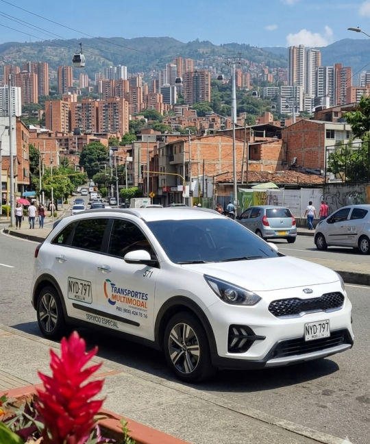 Más que Transporte: Movemos Personas, Garantizamos Confianza